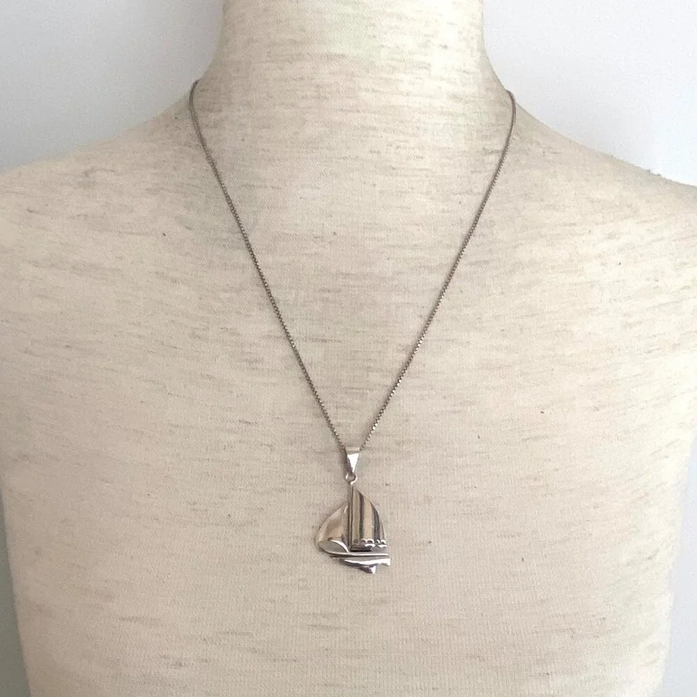 Sterling Silver 925 Unisex Sailboat Nautical Boat Pendant Necklace 20